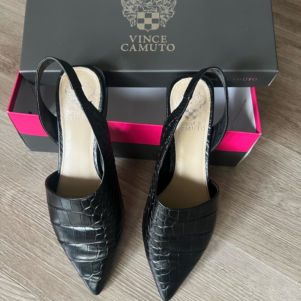 Vince Camuto Black Croc-Embossed Flats - Picture 3 of 6